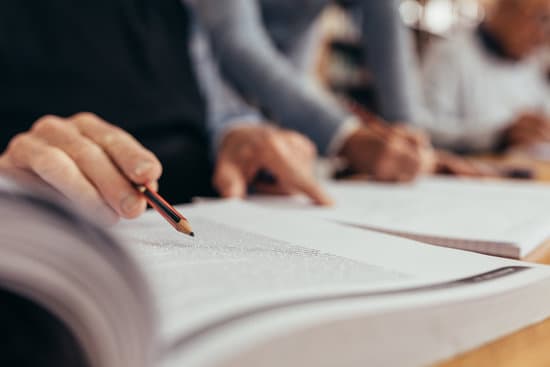 安丘职业中专学费是多少